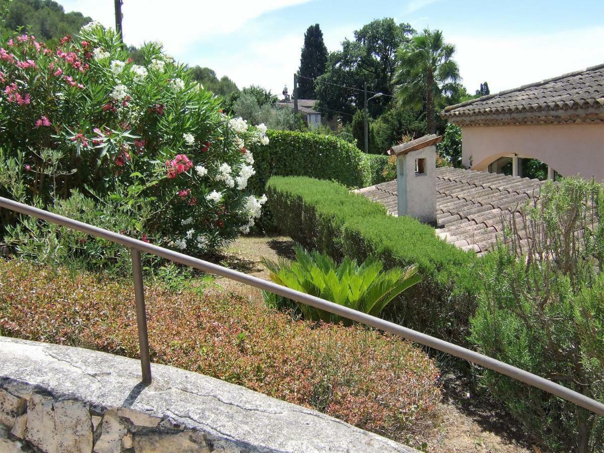 Au Vallon Rouge Saint-Paul-de-Vence Luaran gambar
